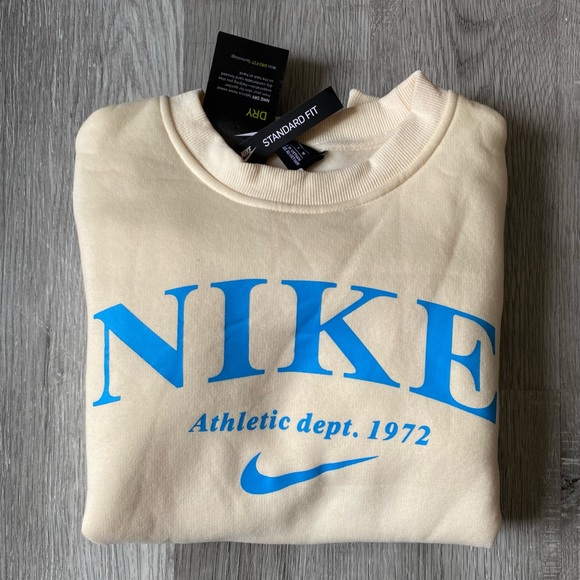 Vintage Nike Sweater - Picture 2 of 2